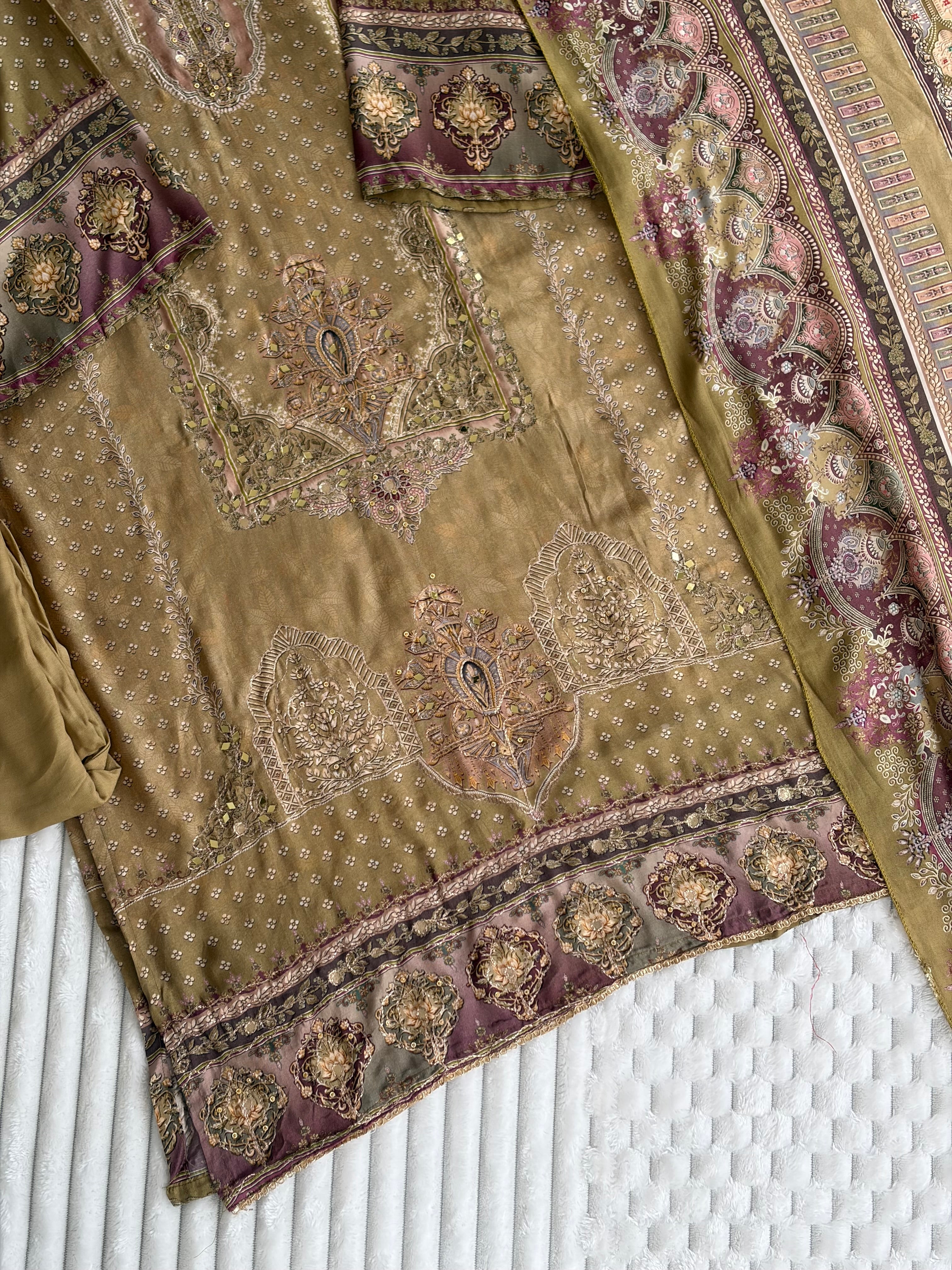 Muslin unstitched suit