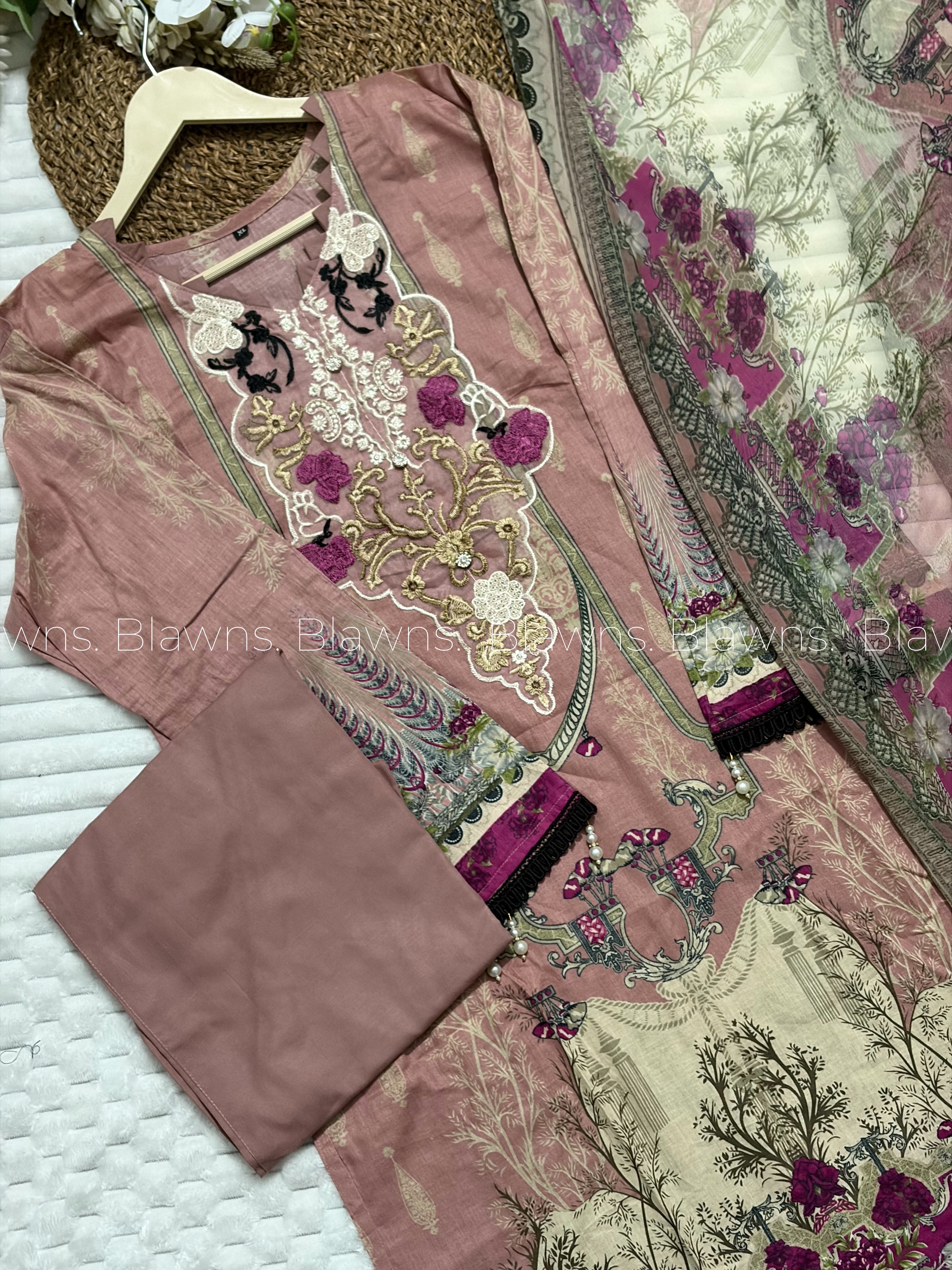 Embroidered Pakistani stitched Lawn Suit with Chiffon Dupatta BLW-