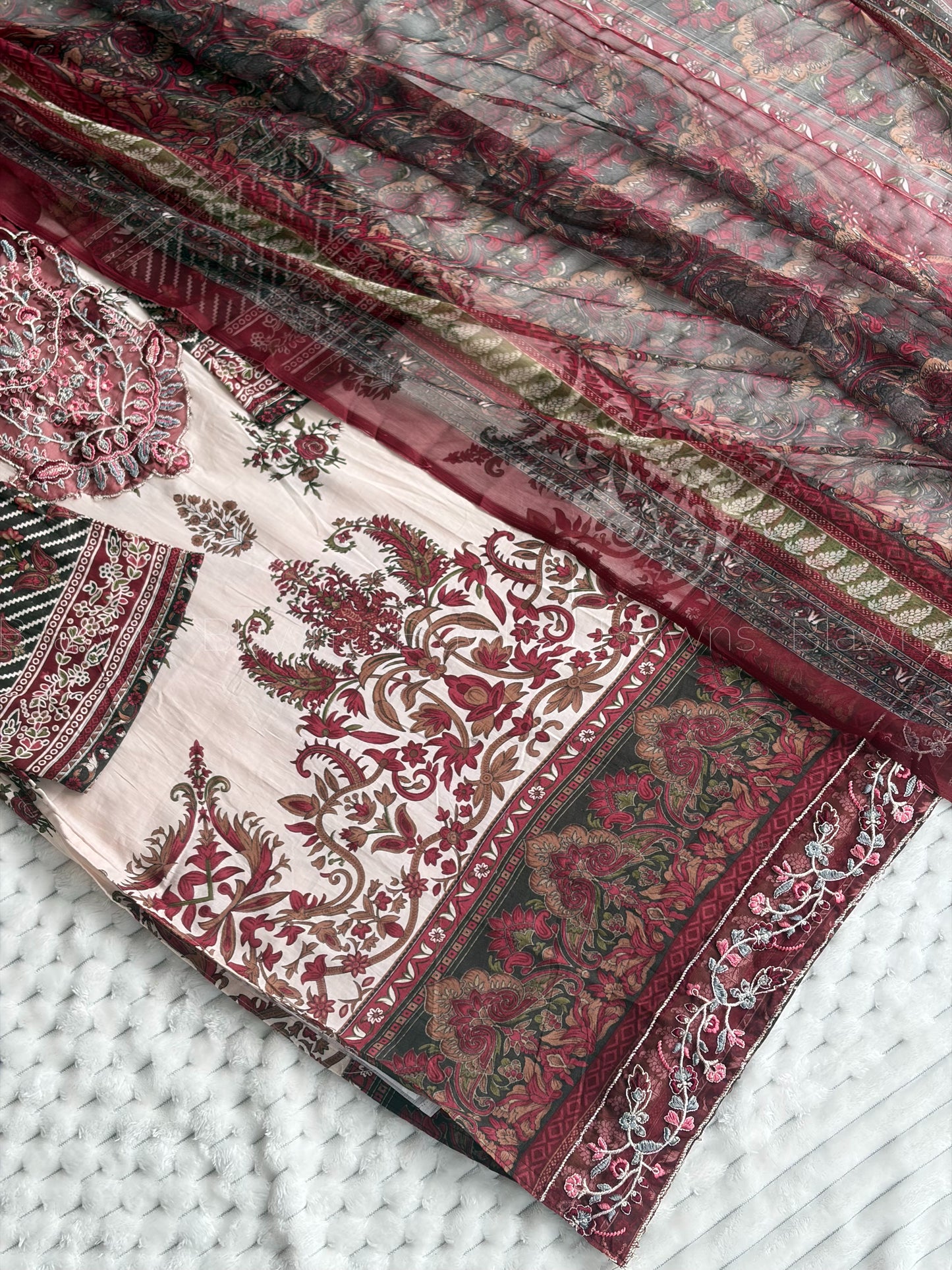 Cotton printed unstiched Pakistani suit