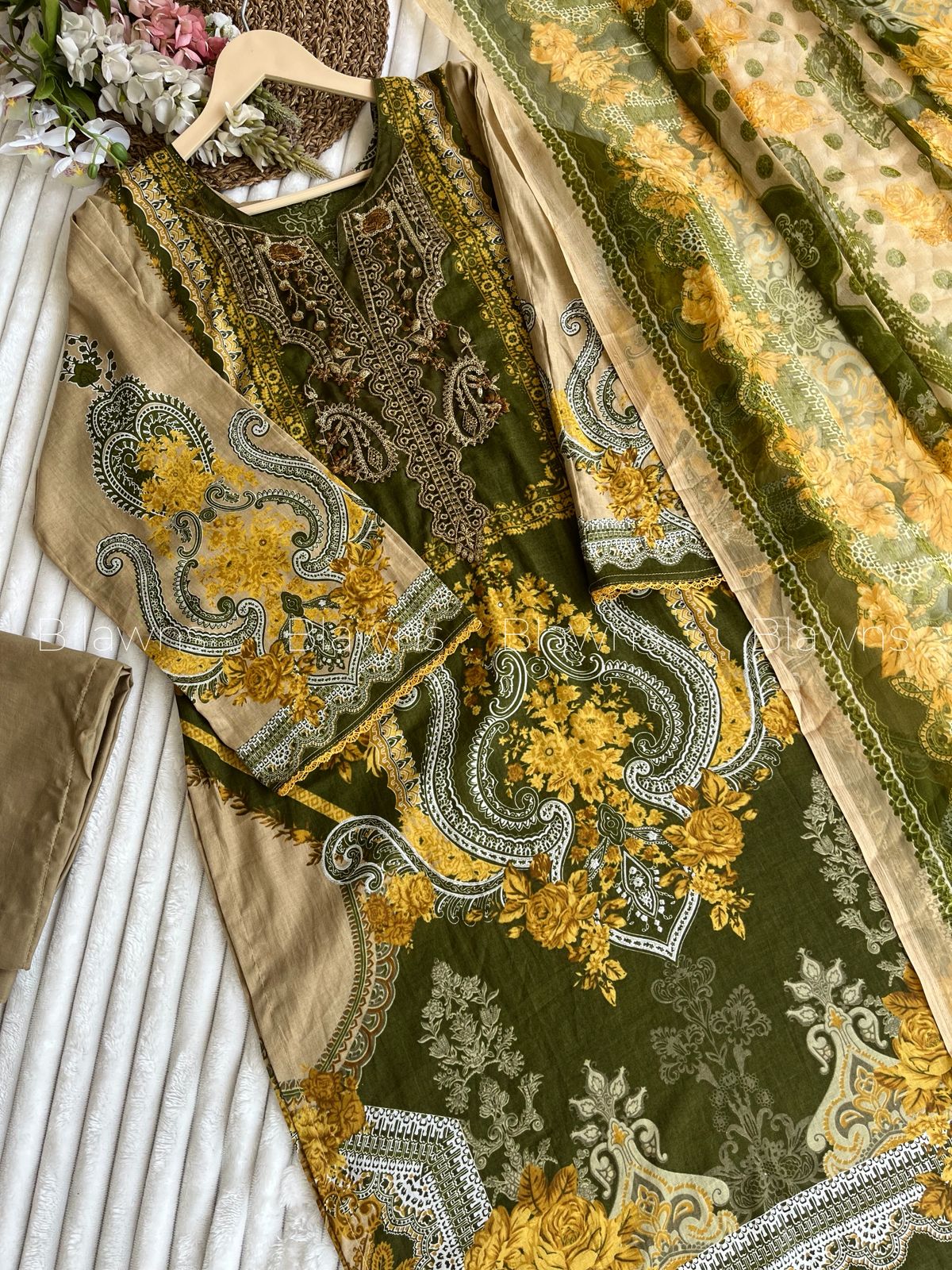 Embroidery pakistani suitโ BLW-137 (Copy)