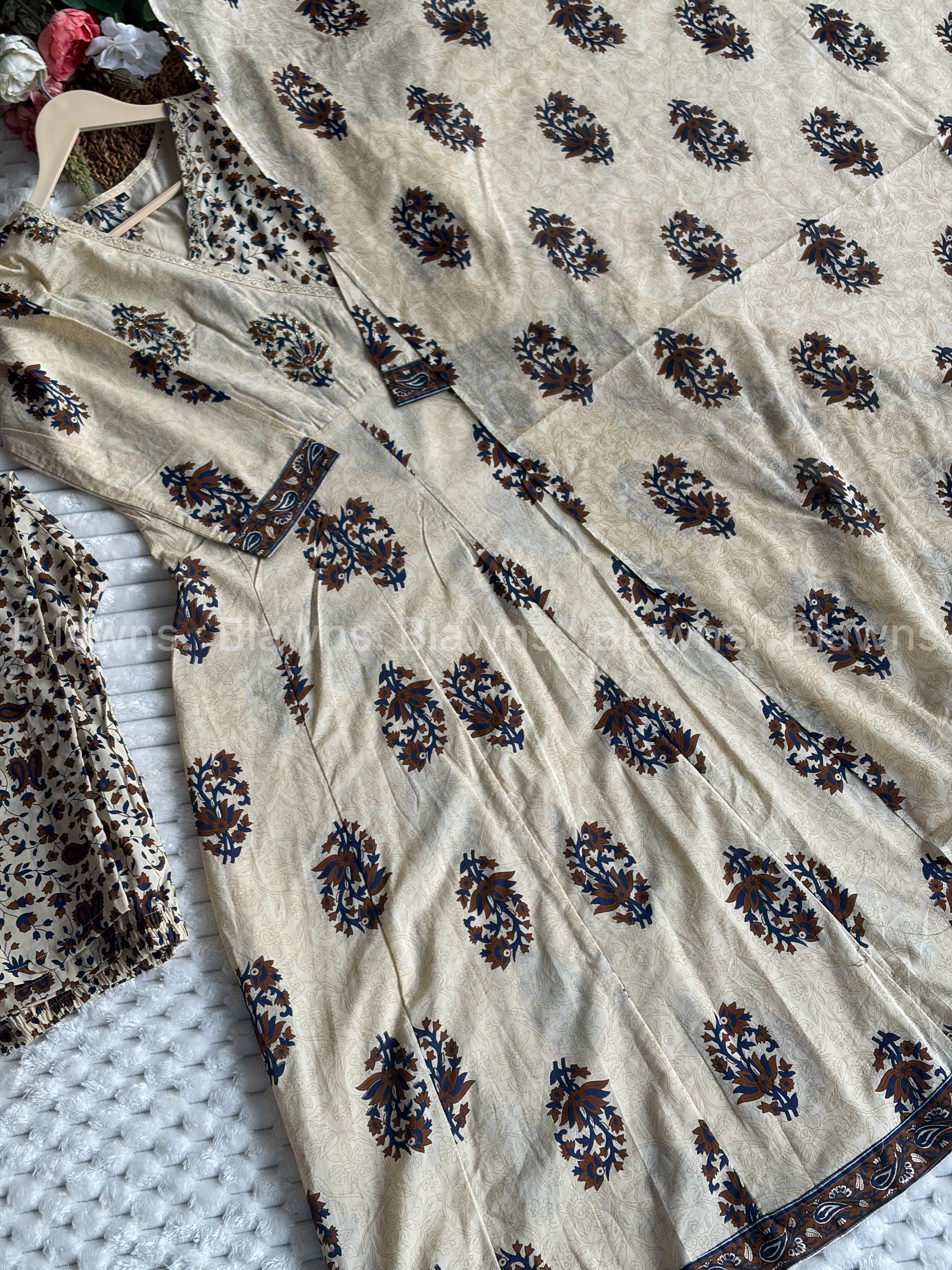 Panel cut Anarkali