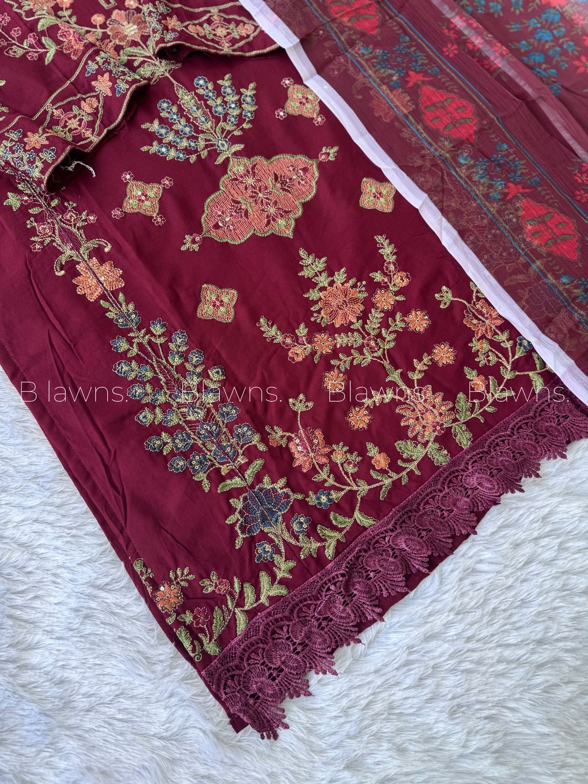 Pakistani suit BLW-1011, styled view