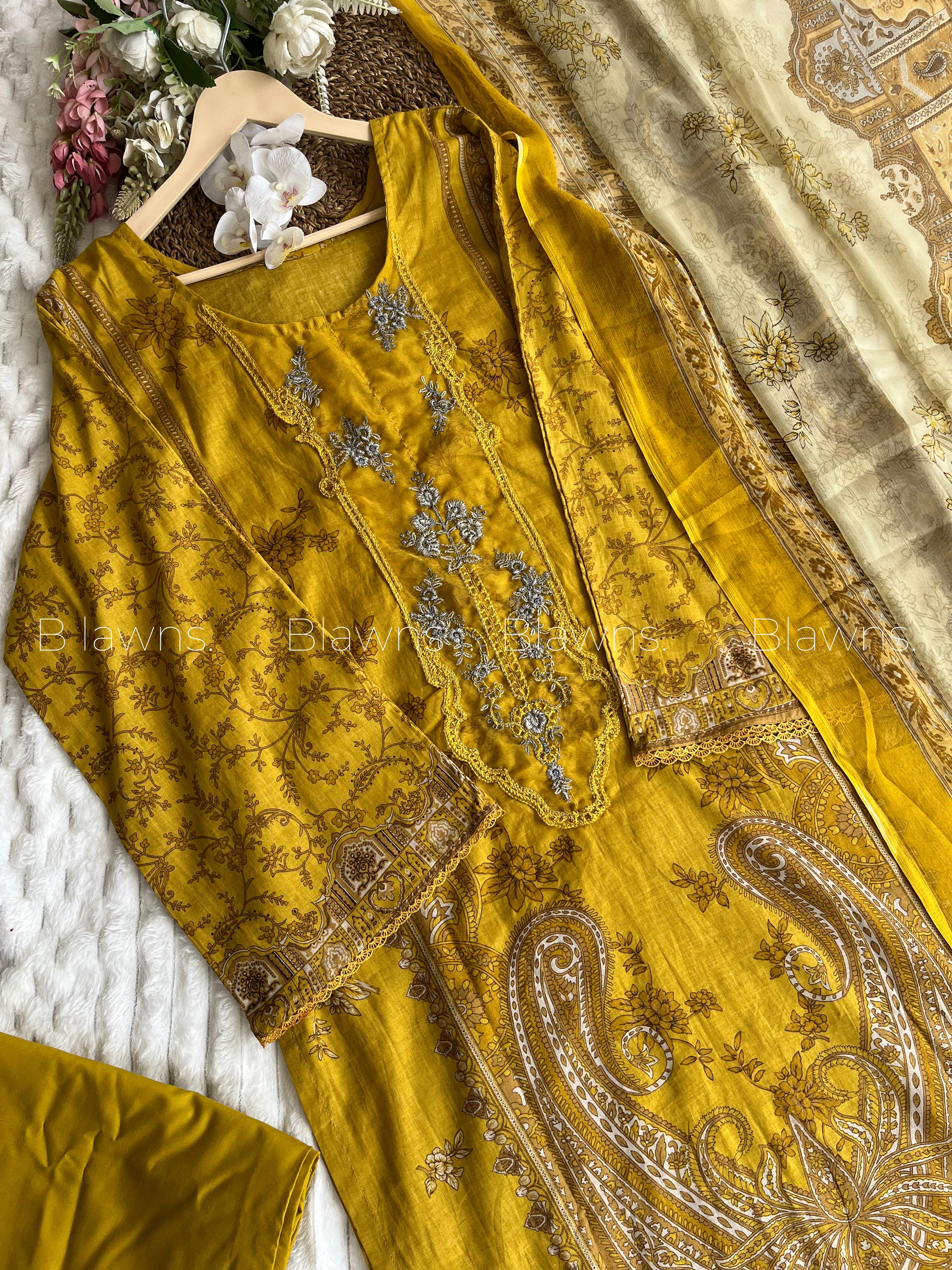Embroidered Pakistani Suit with Chiffon Dupatta โ BLW-1056
