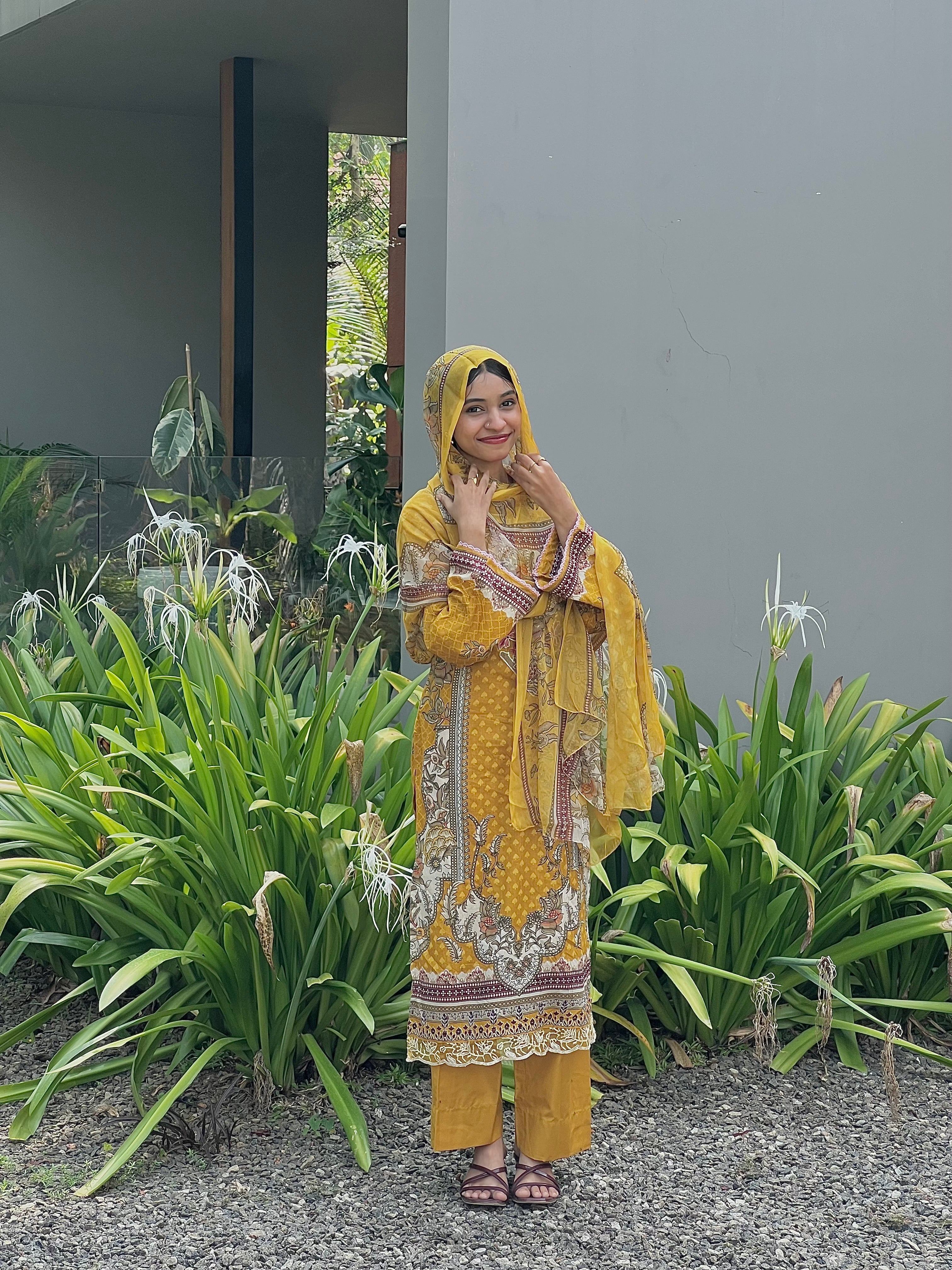 READY TO WEAR PAKISTANI SUIT