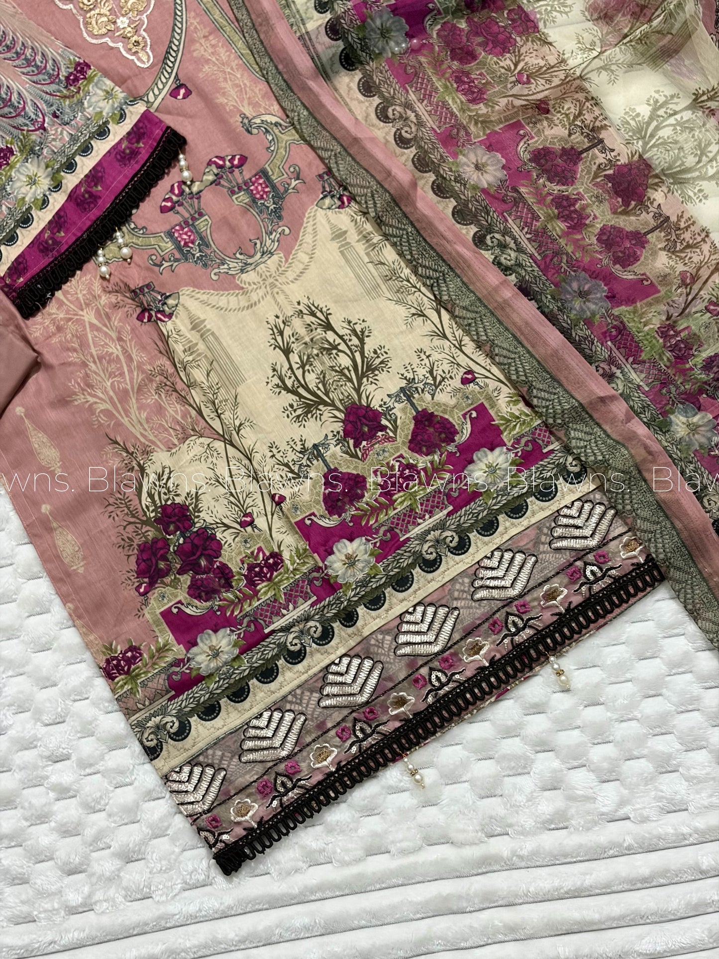 Embroidered Pakistani stitched Lawn Suit with Chiffon Dupatta BLW-