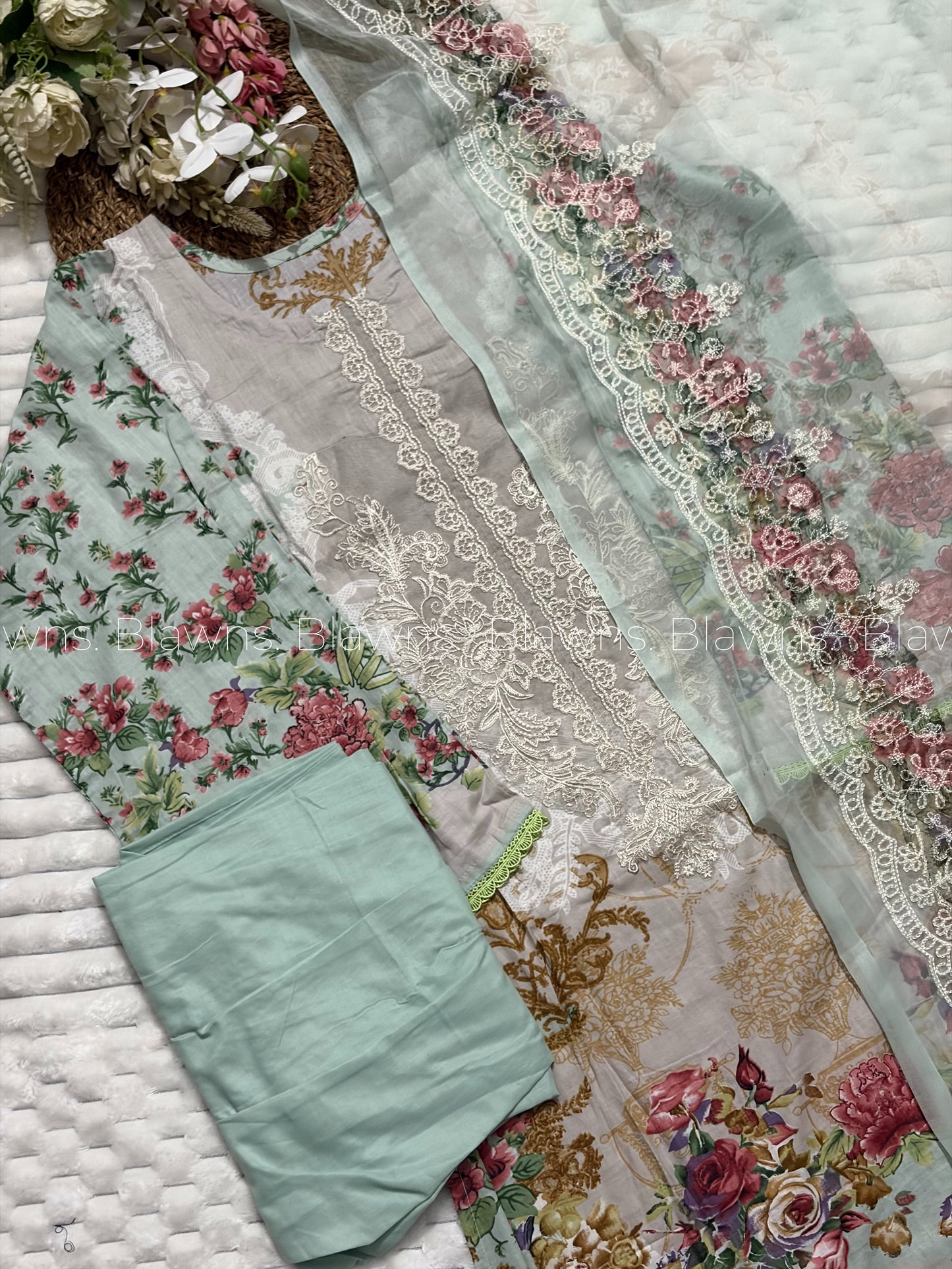 Embroidered Pakistani stitched Lawn Suit with Chiffon Dupatta BLW-