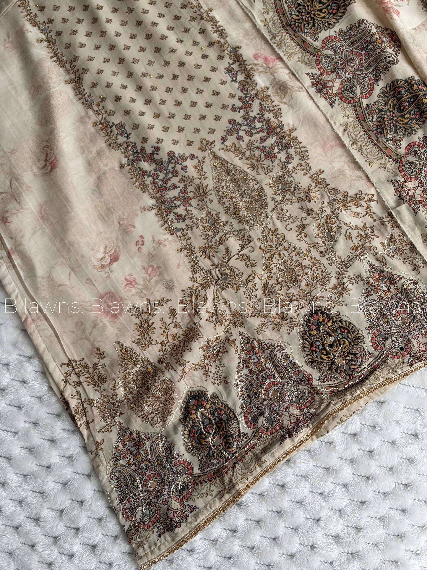 Muslin stitched suit