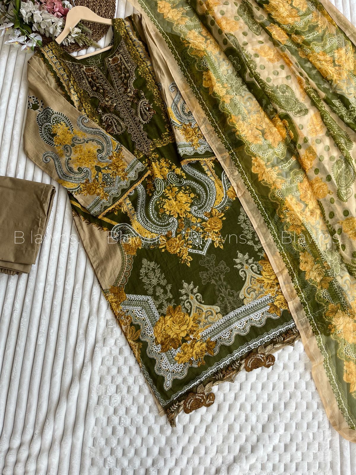 Embroidery pakistani suit– BLW-137 (Copy)