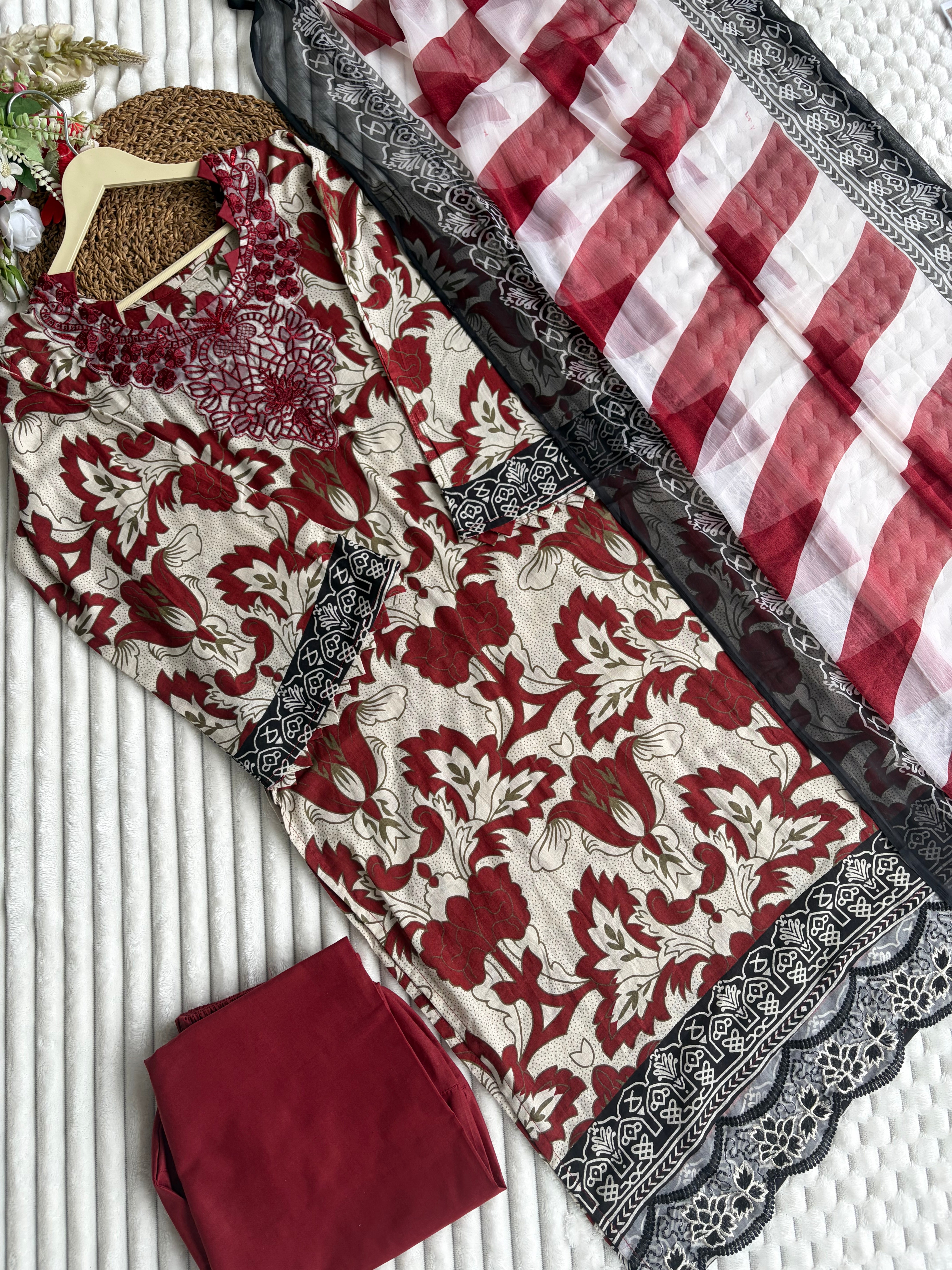 Cotton printed suit with lining