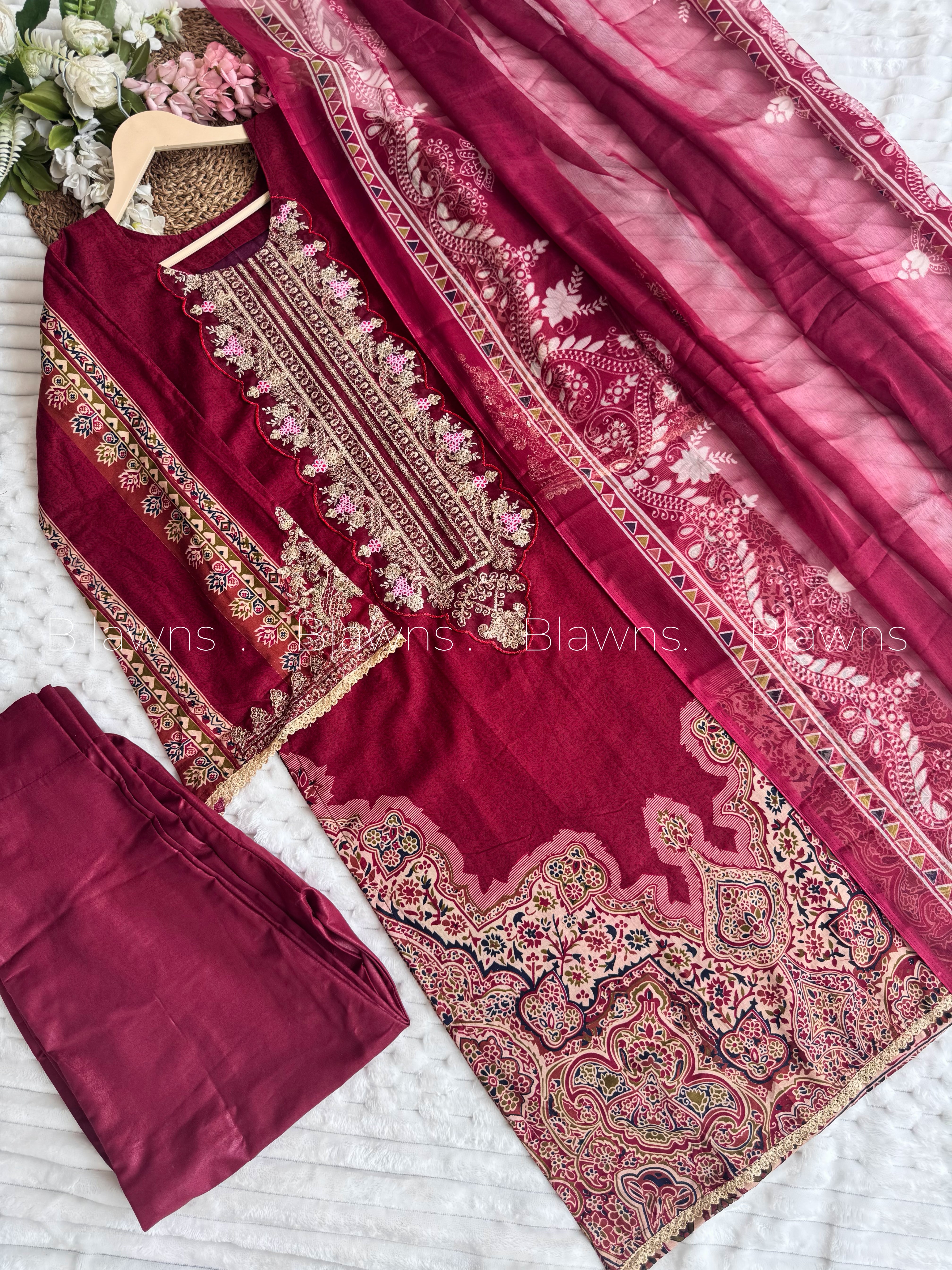 Embroidery pakistani unstitched suit
