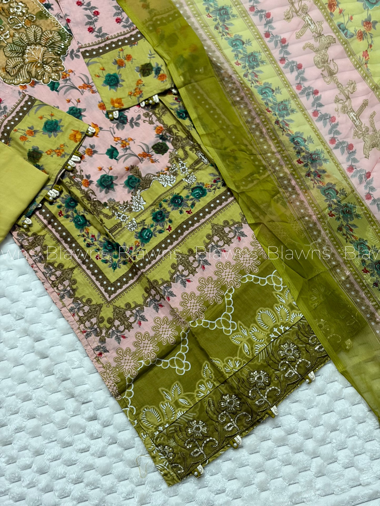 Embroidered Pakistani stitched Lawn Suit with Chiffon Dupatta BLW-