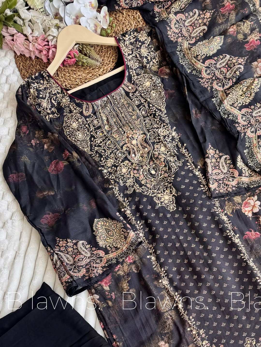 Muslin unstitched suit set