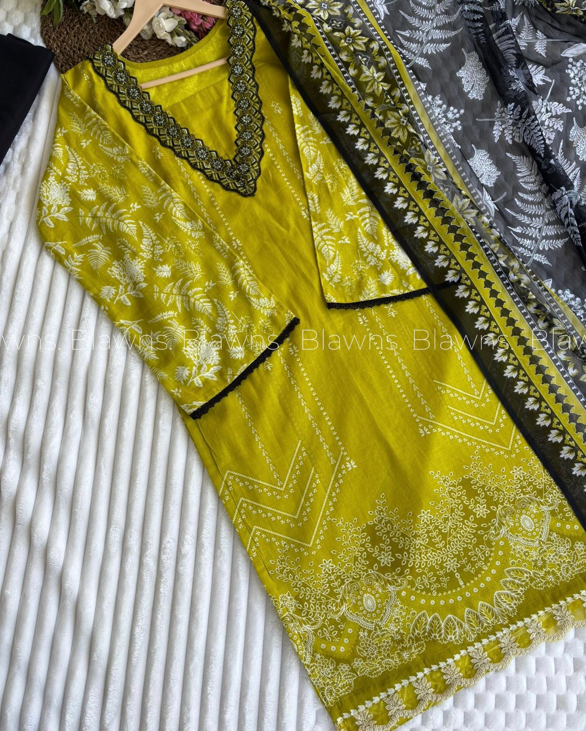 Pakistani Unstiched suit