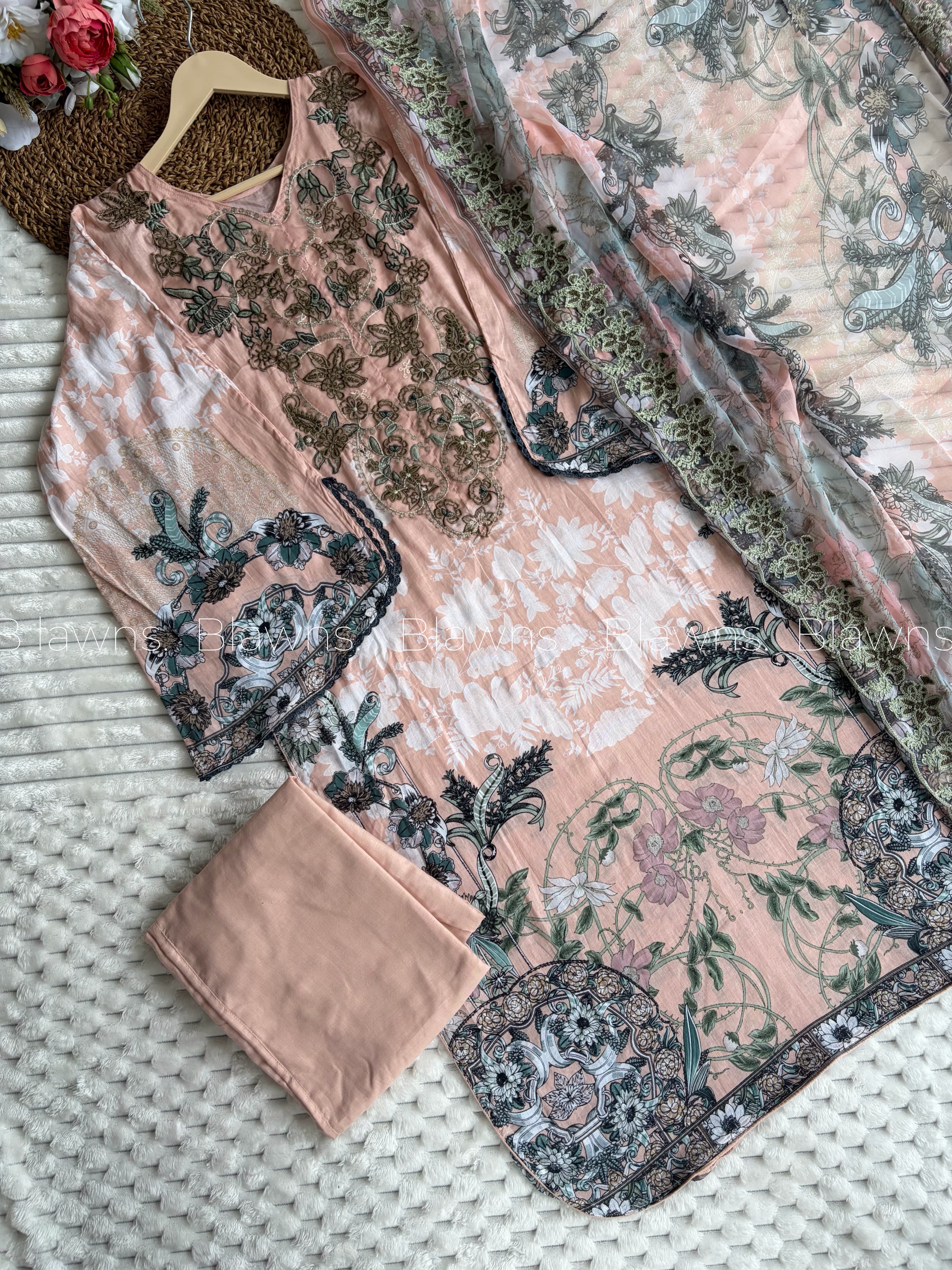 New embroidered dupatta pakistani suit