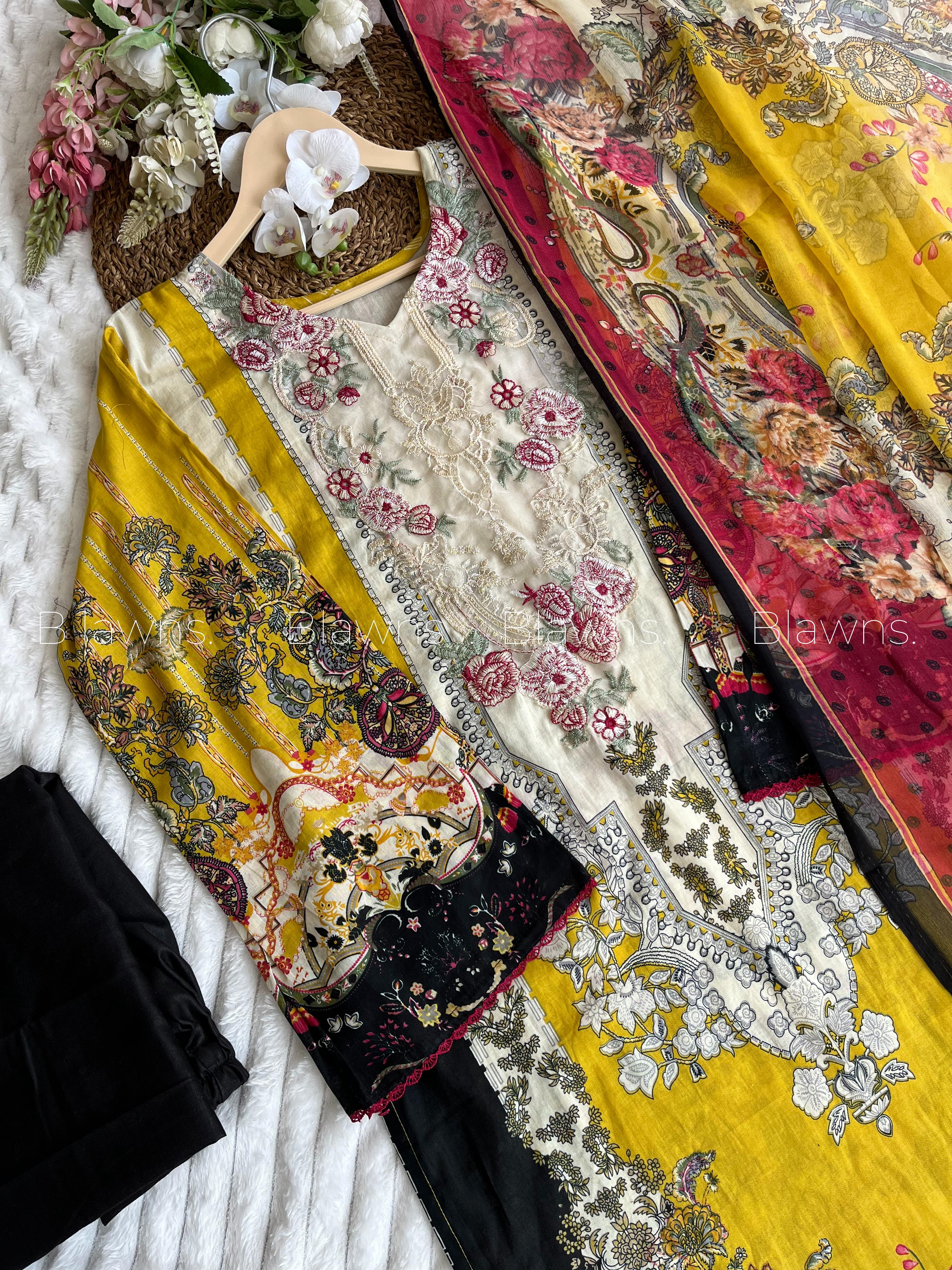 Pakistani suit BLW-123, fabric close-up