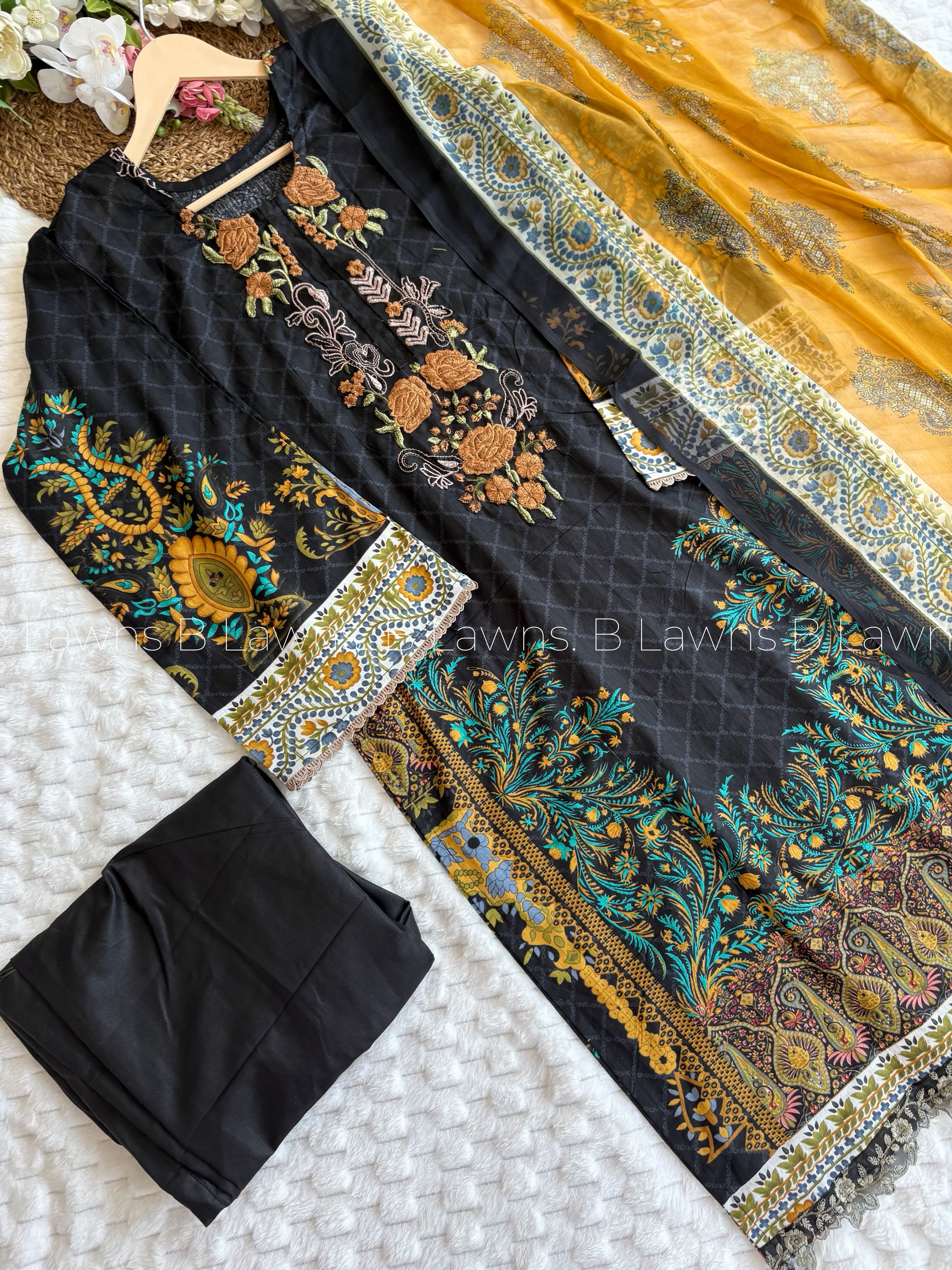 Embroidered Pakistani  Suit with Chiffon Dupatta BLW-68