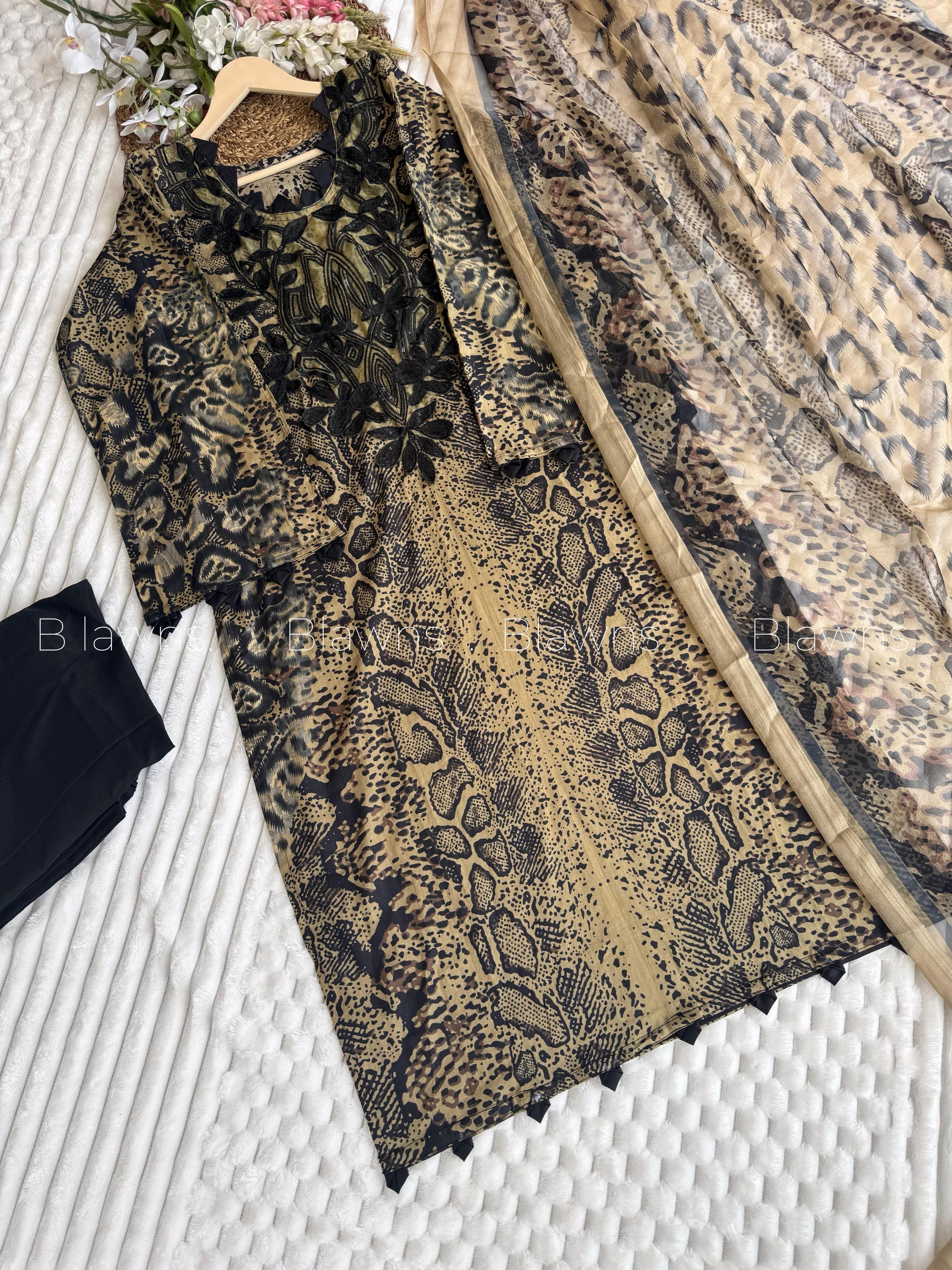 Readymade Pakistani suit with cotton top and chiffon dupatta - BLW-1026