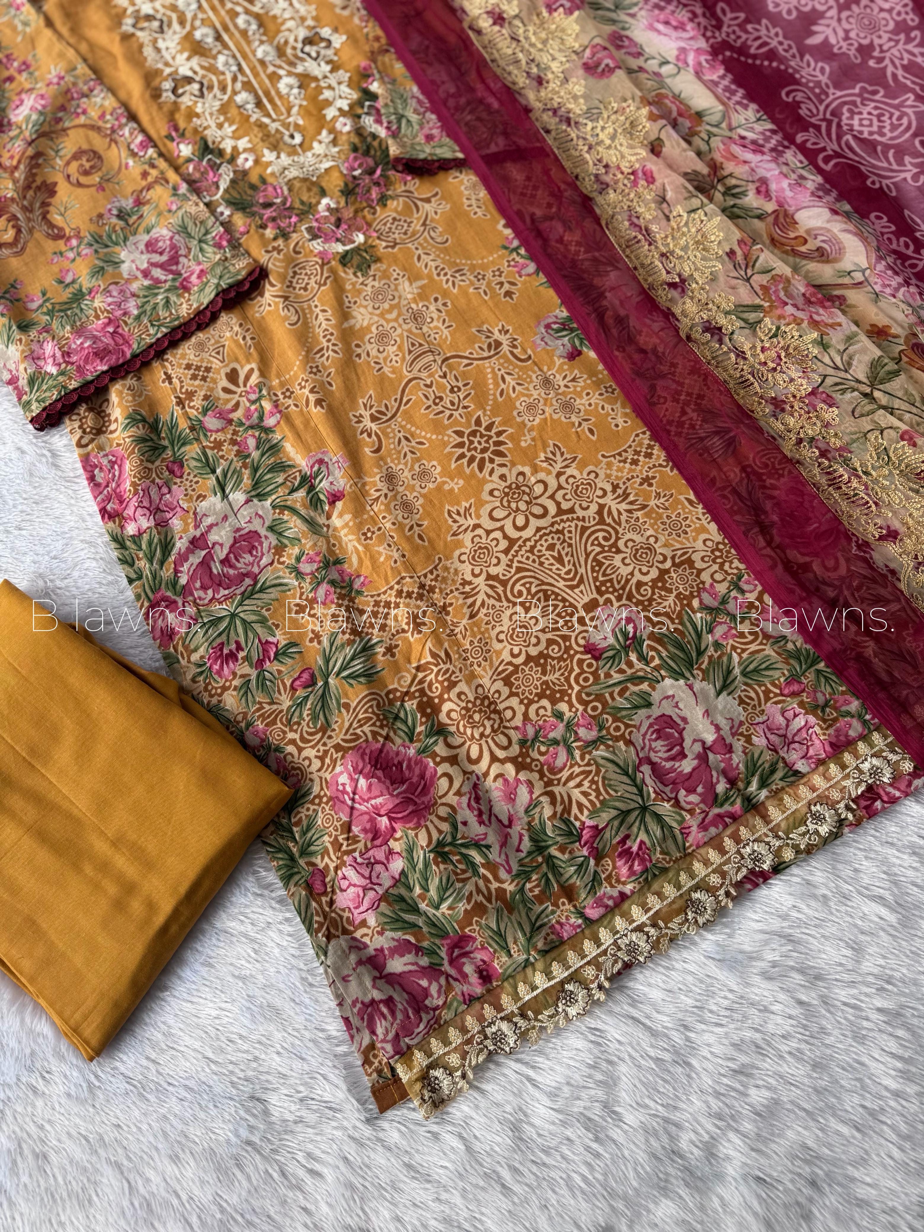 Pakistani suit BLW-1008, fabric close-up