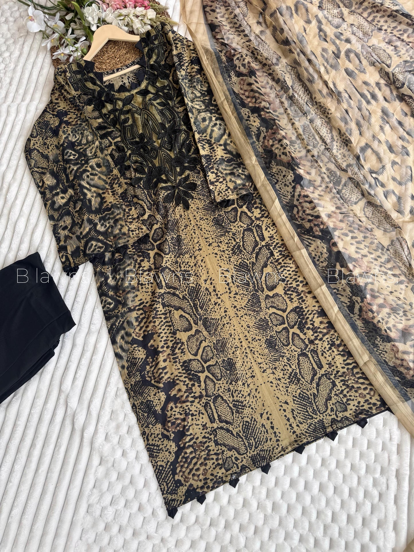 Embroidered Pakistani Suit with Chiffon/Cotton Dupatta – BLW-1026