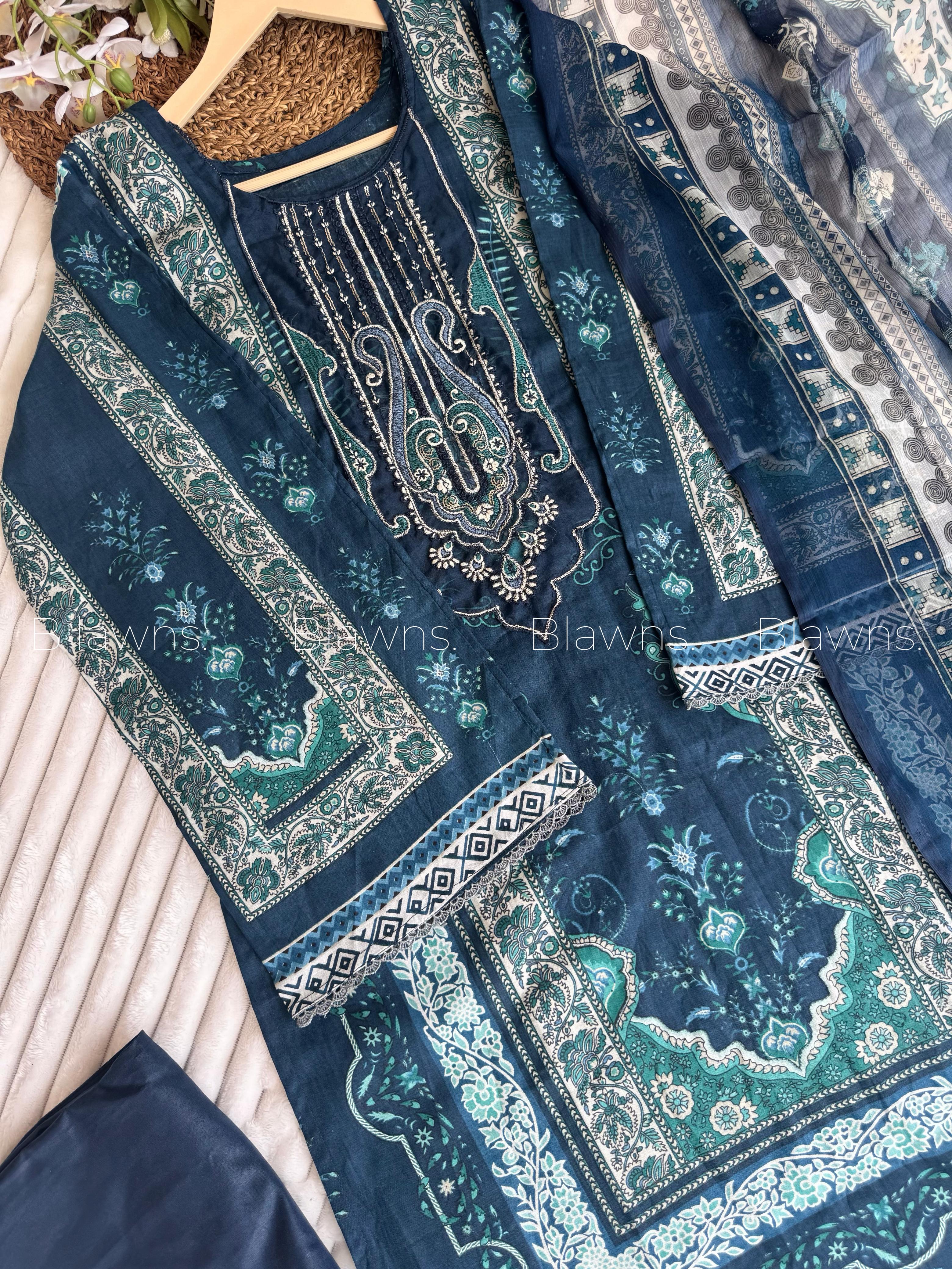Pakistani suit BLW-139 with chiffon dupatta, styled view