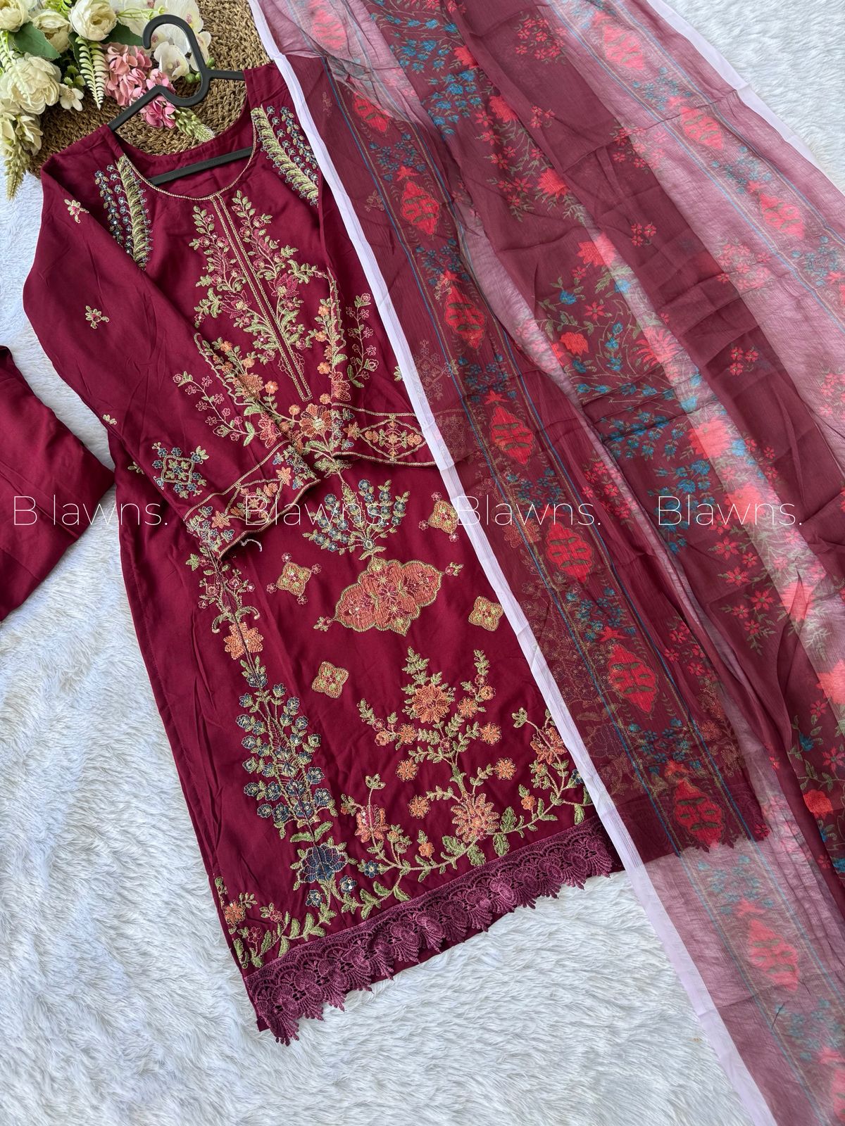 Pakistani suit BLW-1011, fabric close-up